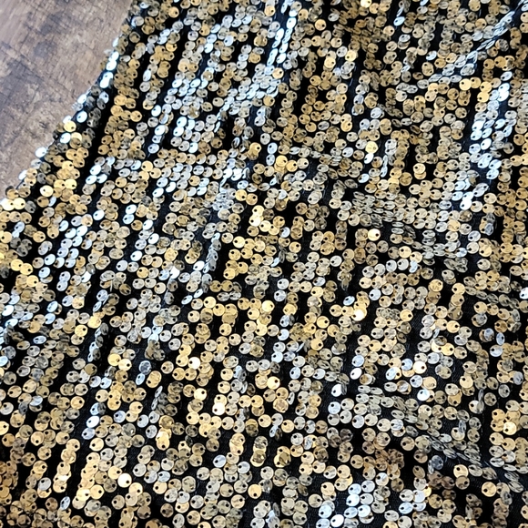 Sequins top - Picture 2 of 3